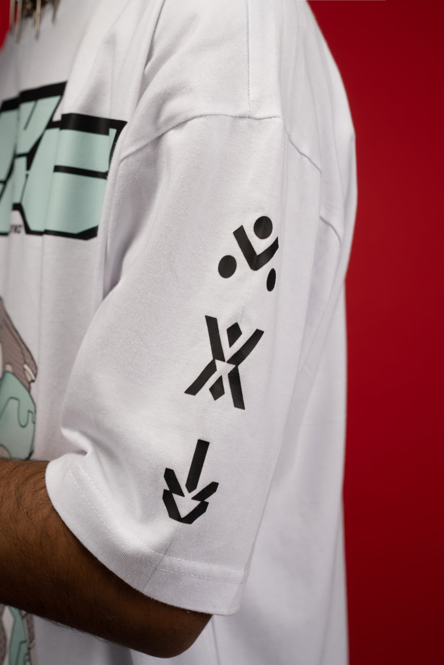 FUTURE  OVERSIZED T-SHIRT