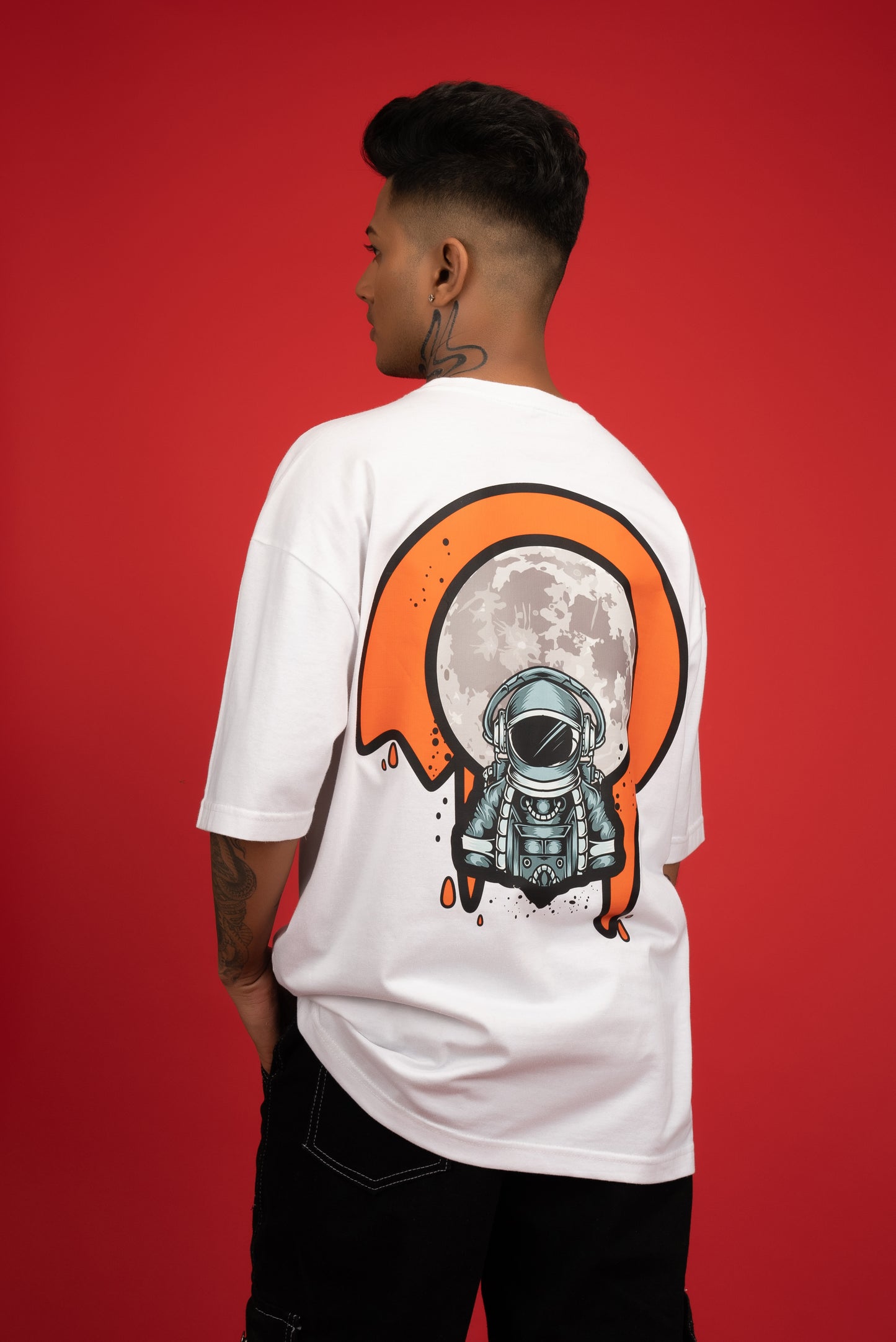 SPACE OVERSIZE T-SHIRT