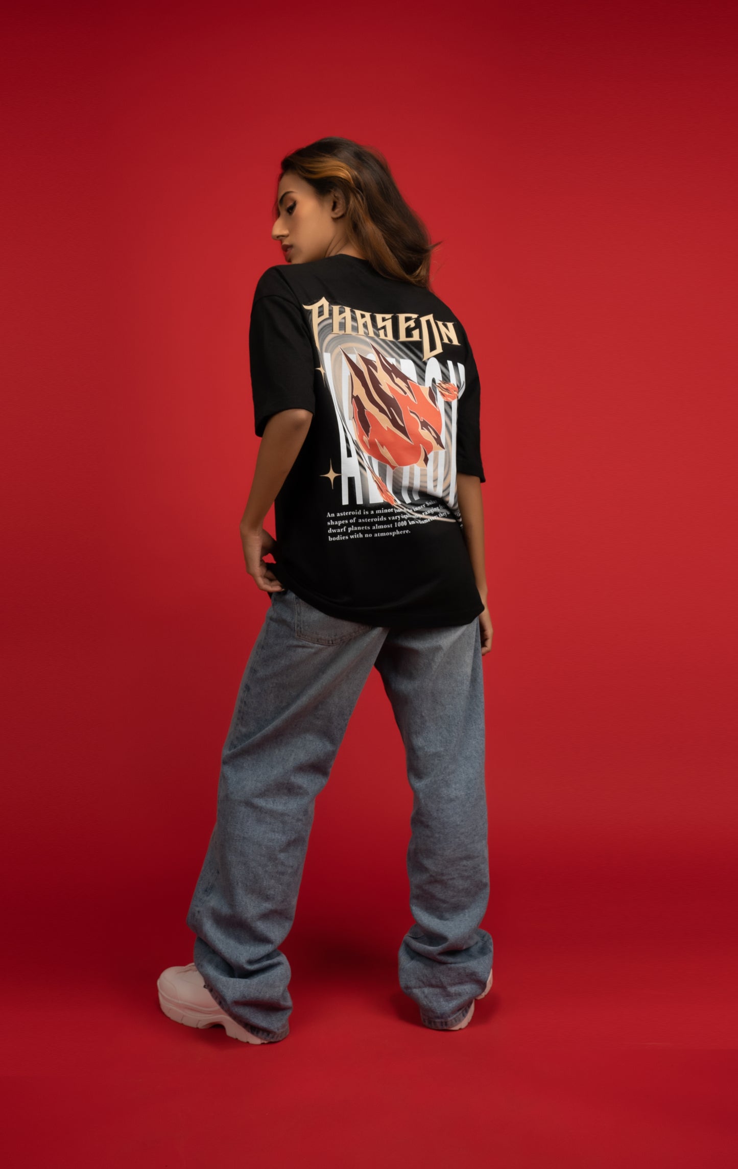 ASTEROID OVERSIZED T-SHIRT